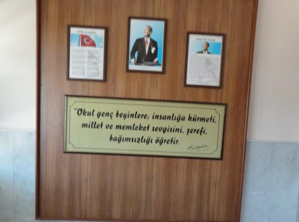 Okulumuzda Atatürk Köşesi Oluşturuldu.